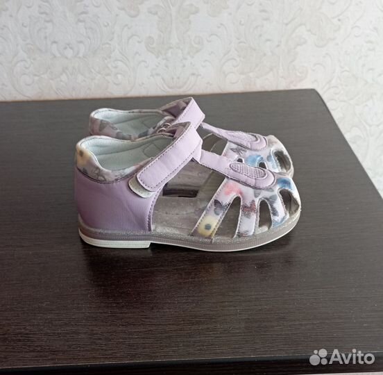 Сандалии для девочки