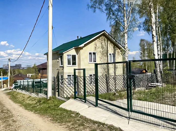 Дом 159 м² на участке 4 сот.