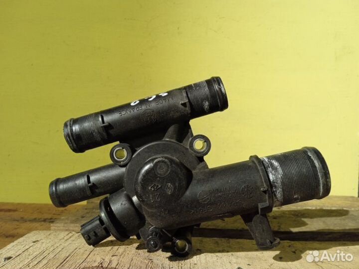 Корпус термостата с термостатом Renault Scenic 2