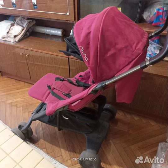 Прогулочная коляска nuna