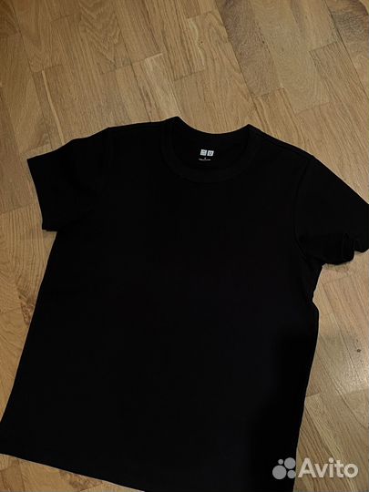 Футболка черная Uniqlo U