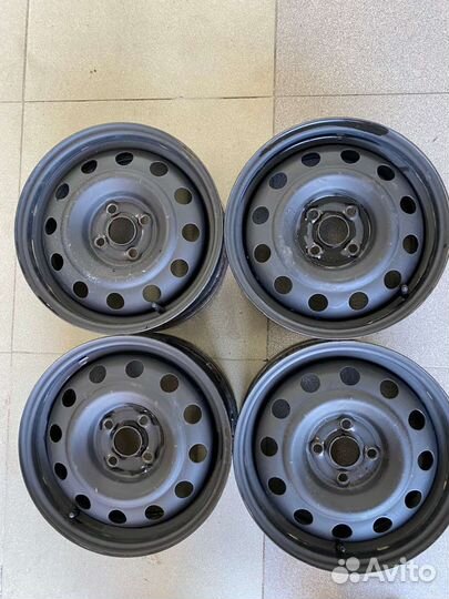 Диски R15 с колпаками бу