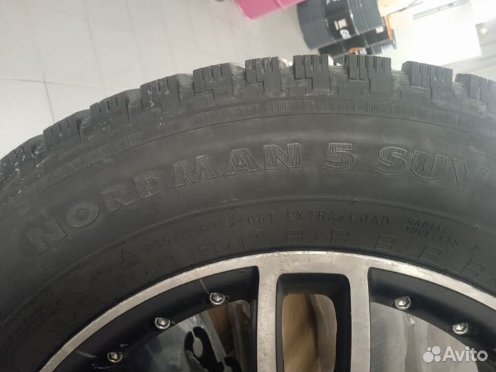 Литые диски с резиной 235/65 R17 108T Nokian Nordm