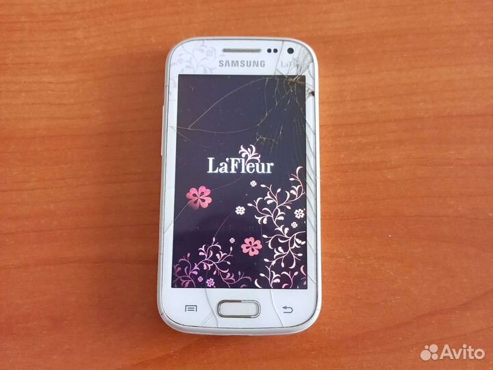 Телефон Samsung
