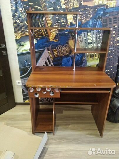 Компьютерный стол