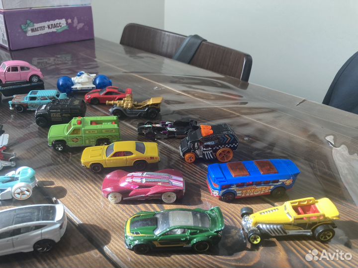 Hot wheels машинки
