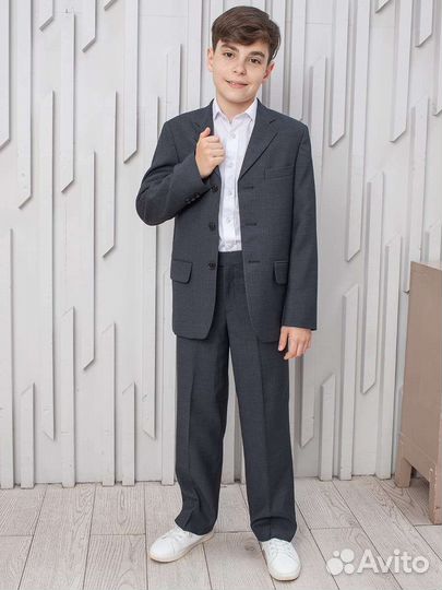 Школьный костюм новый 152 и 158