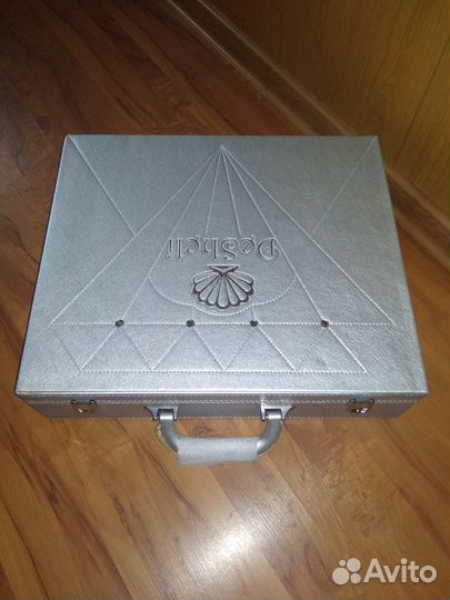 Кейс дипломат