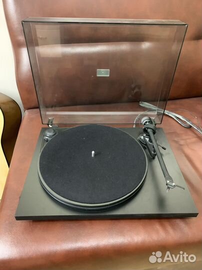 Виниловый проигрыватель Pro ject essential ll