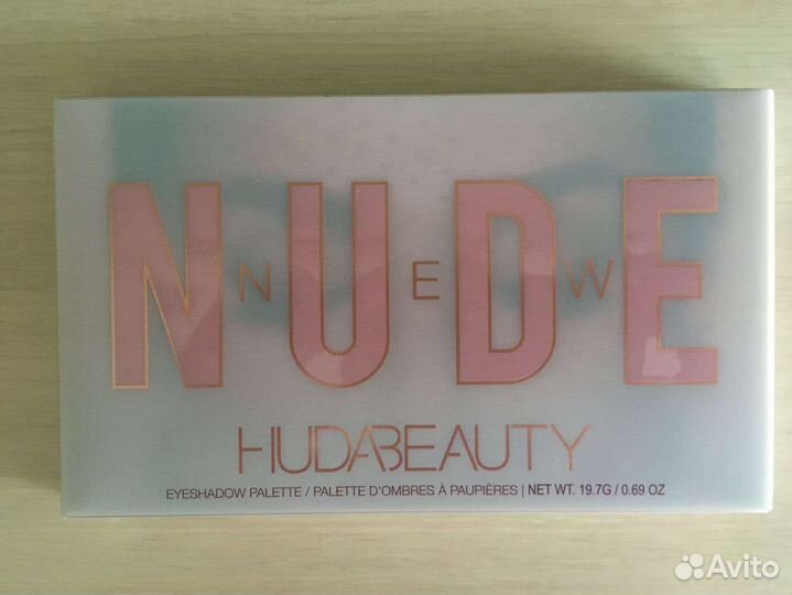 Новая палетка Huda Beauty NEW nude