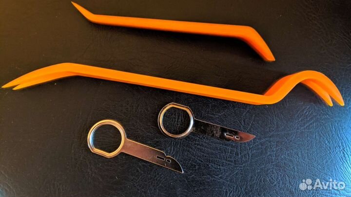 Съёмник магнитолы и обшивки автомобиля