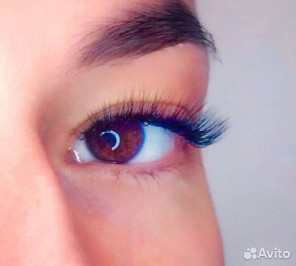 Модель к косметологу на наращивание ресниц