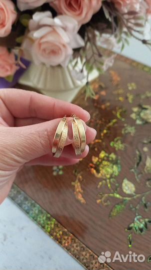 Золотые серьги
