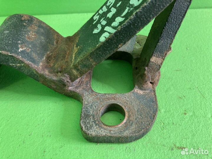 Кронштейн KAMAZ 5490-S5