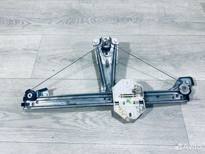 Стеклоподъемник задний правый Renault Logan 2
