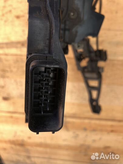 Замок водительской двери ford focus 2