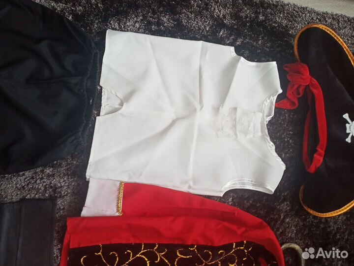 Новогодний костюм для мальчика пират