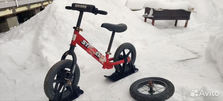 Беговел strider с лыжами
