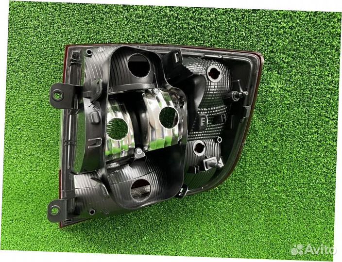 Фонарь левый Шкода Рапид