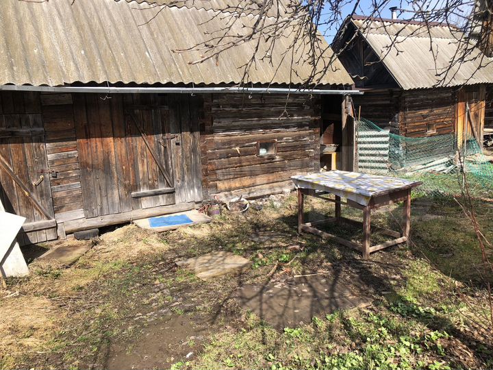 Дом 10,4 м² на участке 3,6 сот.