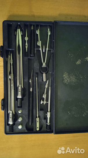 Готовальни СССР 8 шт,измеритетели