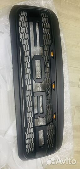 Решетка радиатора ford F-350 99-04 года