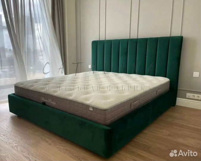 Кровать двуспальная