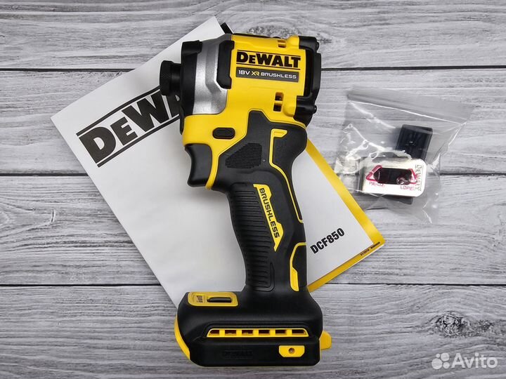 Винтовёрт DeWalt DCF850 18V для Европы