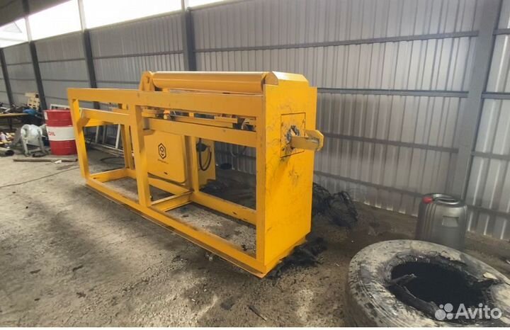 Гидравлическая выдерга бортовых колец шин