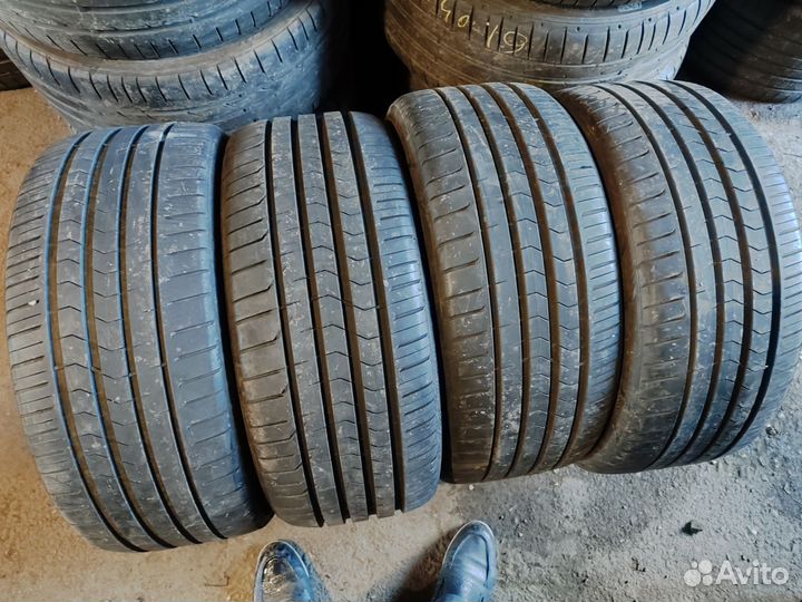 Vredestein Ultrac Satin 235/40 R19