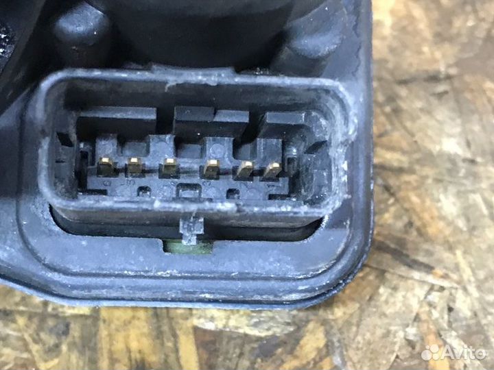 Дроссельная заслонка Peugeot 308 1,6 EP6