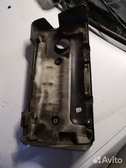 Крышка двигателя декоративная тойота авенсис 2