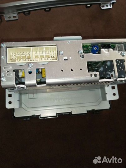 Штатное головное устройство кia