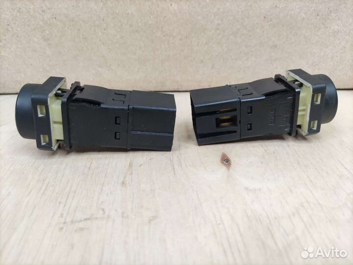 Кнопка подогрева сидений Xsara Picasso