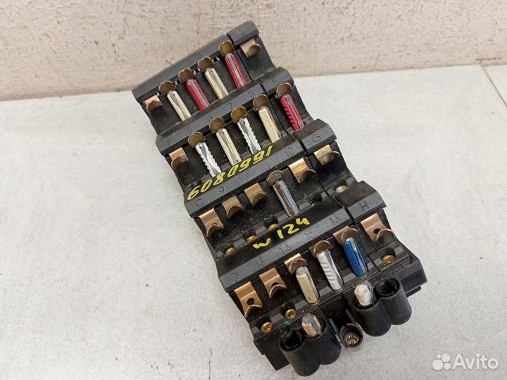 Блок предохранителей