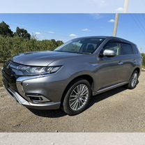 Mitsubishi Outlander 2.4 AT, 2019, 37 000 км, с пробегом, цена 3 350 000 руб.