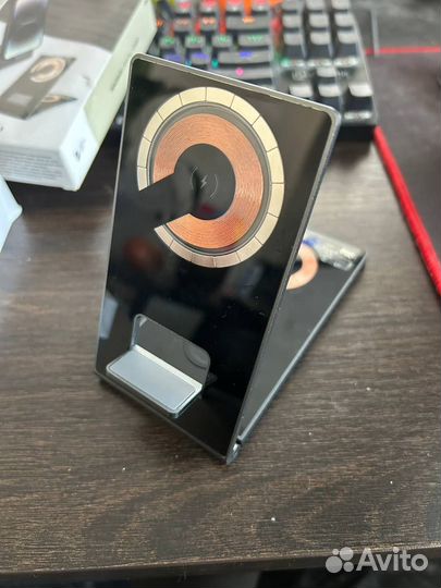 Беспроводная зарядая станция Deppa