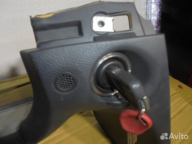 Накладка под рулевой колонкой Mercedes-Benz W211