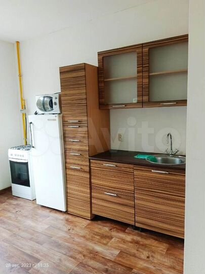 2-к. квартира, 52 м², 4/9 эт.