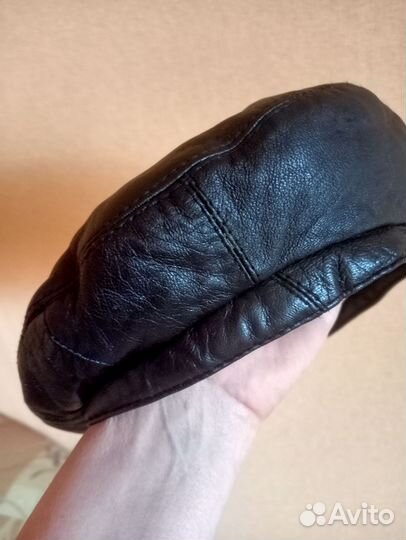 Берет из натуральной кожи