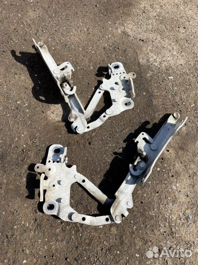 Бмв 1 f20 петля капота