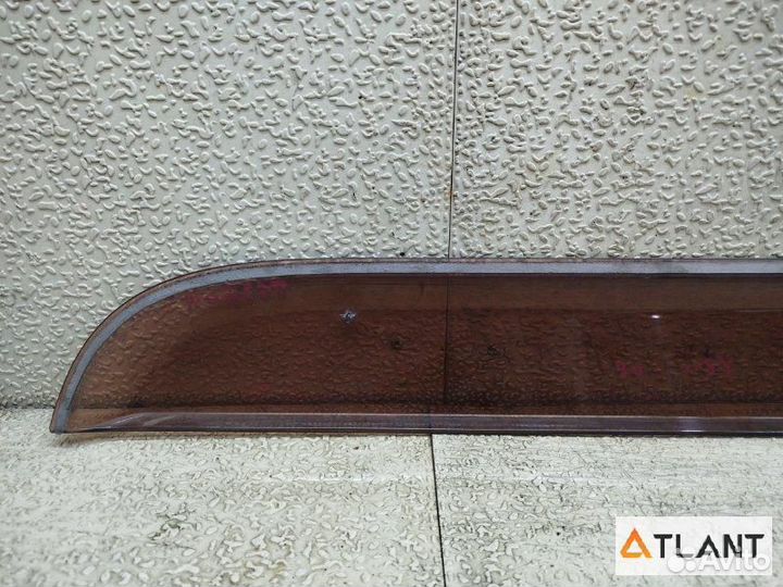 Ветровик задний правый nissan cube