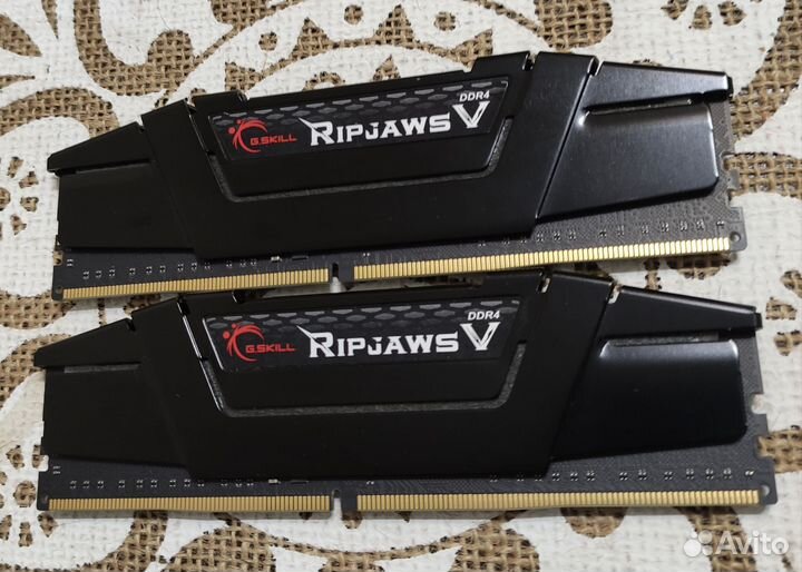 Оперативная память G. skill ripjaws V DDR4 8GBх2