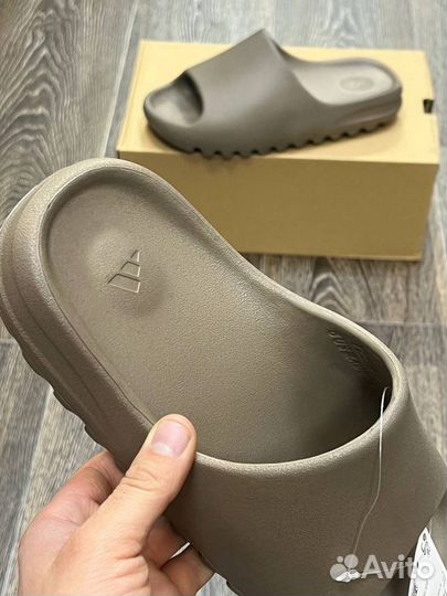 Тапки adidas Yeezy Slide