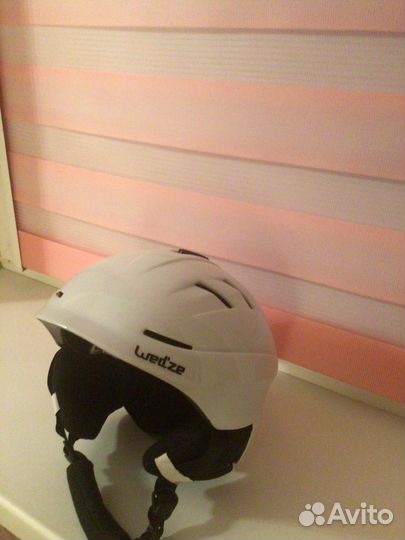 Шлем и очки горнолыжные