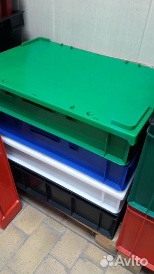 Ящики, ведра