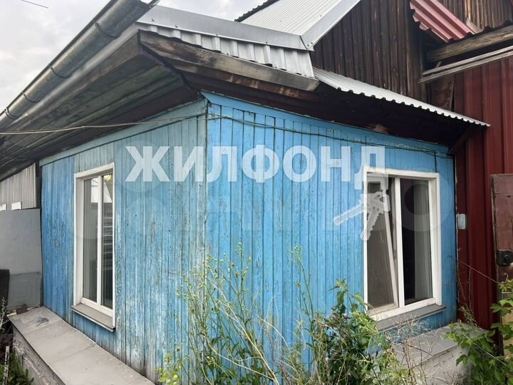 Дом 42 м² на участке 5 сот.