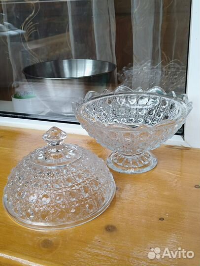 Хрустальная ваза-конфетница