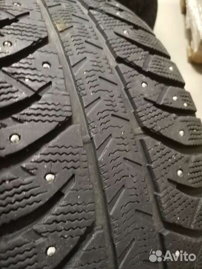 Bridgestone Ice Cruiser 7000 235/45 R17 94T