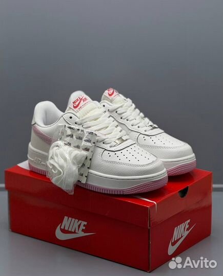 Кроссовки женские Nike